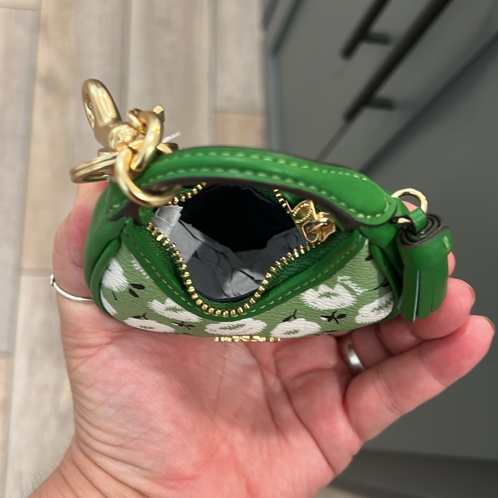 💚Cute. NWT COACH Mini Carmen Bag Charm. - Picture 14 of 16